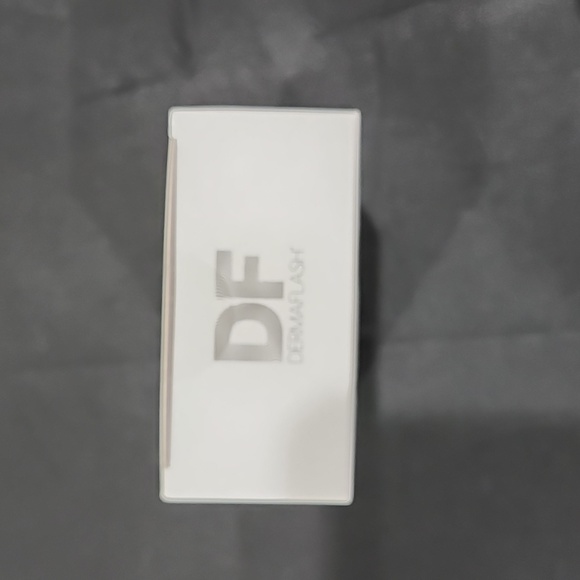 Dermaflash dermapore+ upc# 850017077140 - Picture 5 of 7